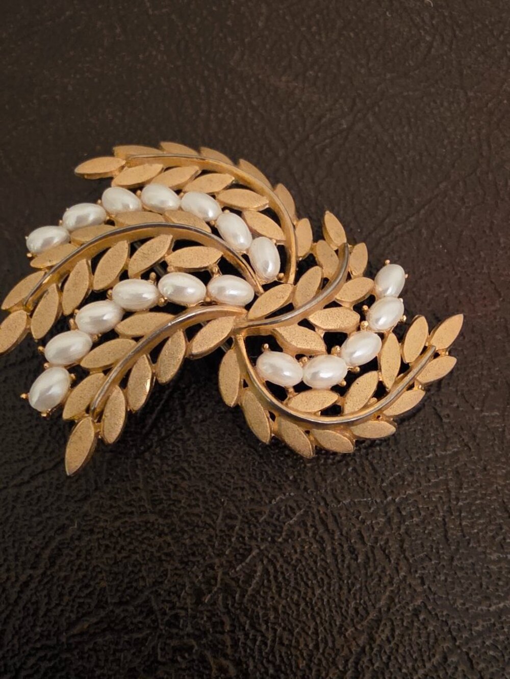 VTG. Trifari Gold-Tone Oval Faux Pearls Leaf Pin
